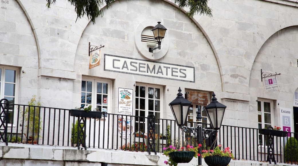 Casemates plass som viser blomster