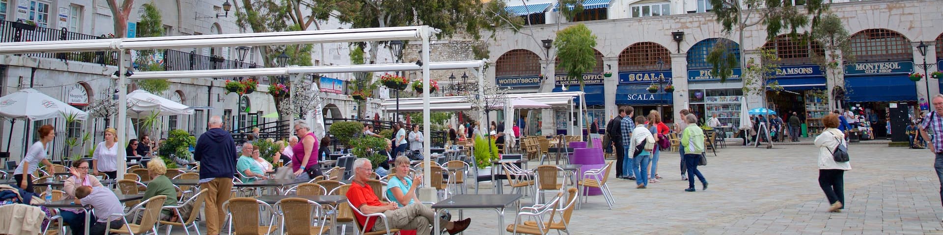 Casemates Square