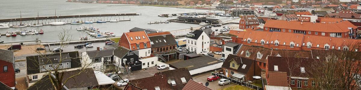 Lemvig mit einem Kleinstadt oder Dorf, Landschaften und Bucht oder Hafen