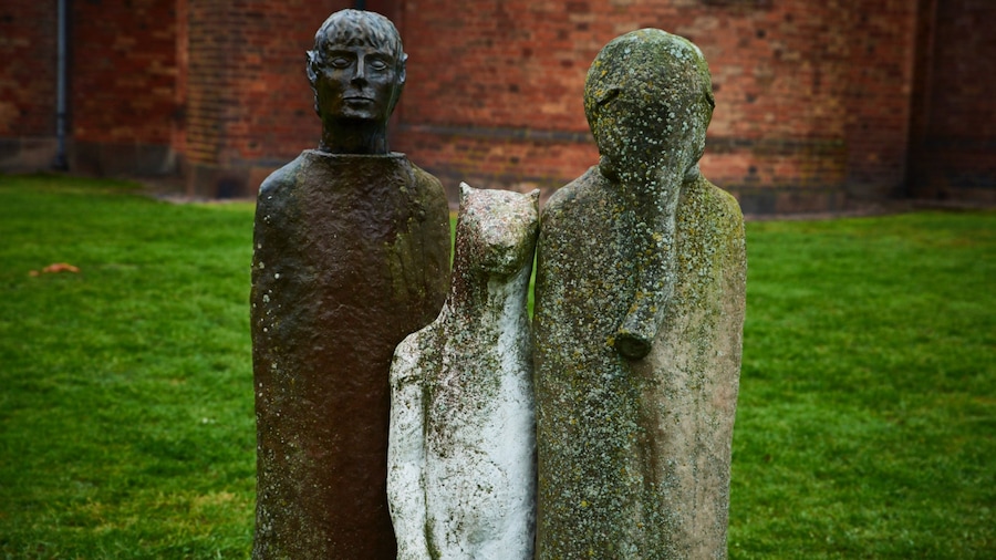 Ringsted que incluye una estatua o escultura