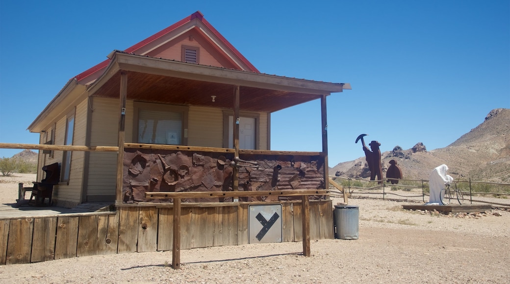 Museu aberto de Goldwell que inclui elementos de patrimĂŽnio e paisagens do deserto