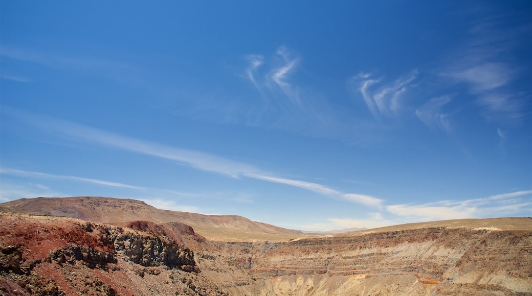 Death Valley which includes desert views and tranquil scenes