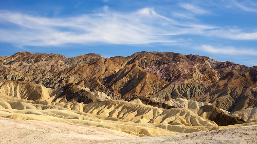 Death Valley which includes desert views and tranquil scenes