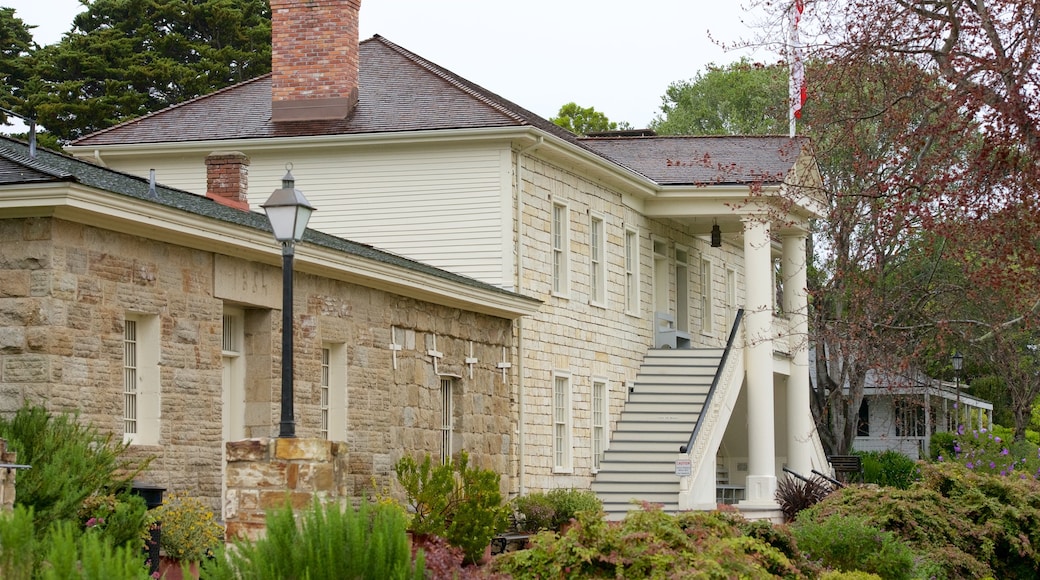 Colton Hall Museum showing a house