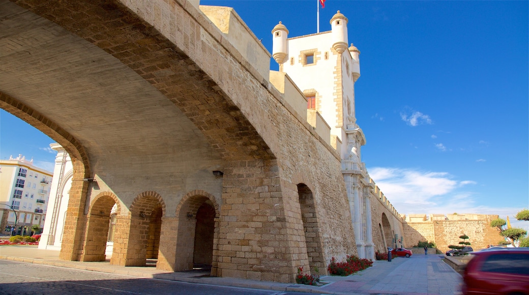 Cádiz Provinz das einen Straßenszenen und Brücke