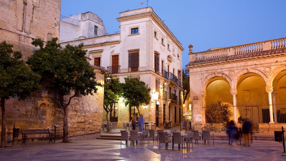 Jerez de la Frontera montrant petite ville ou village et square ou place