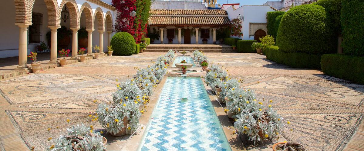 Marques de Viana Palace bevat een plein