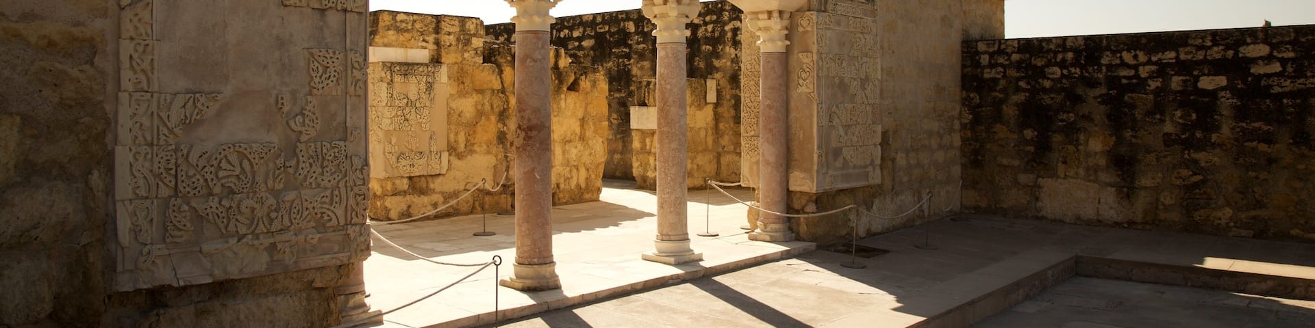 Medina Azahara qui includes patrimoine historique