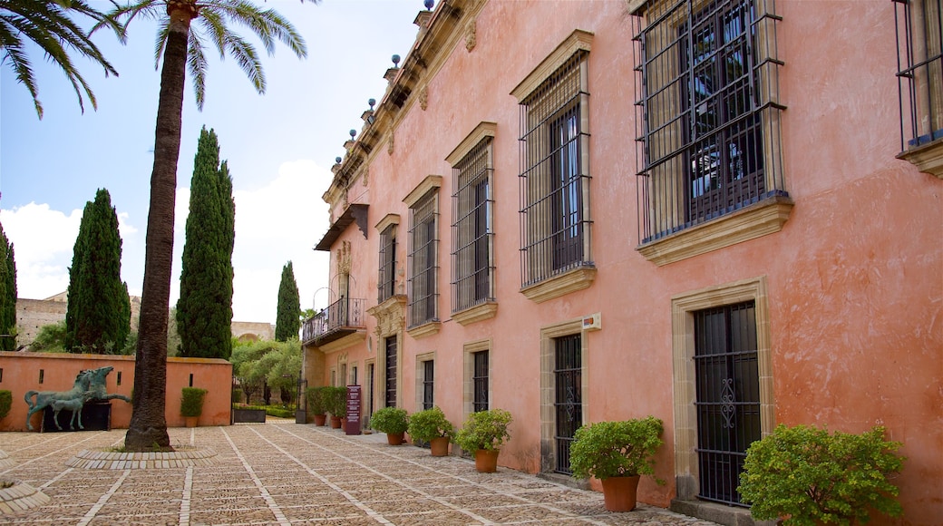 Alcazar Gardens showing a square or plaza and a house