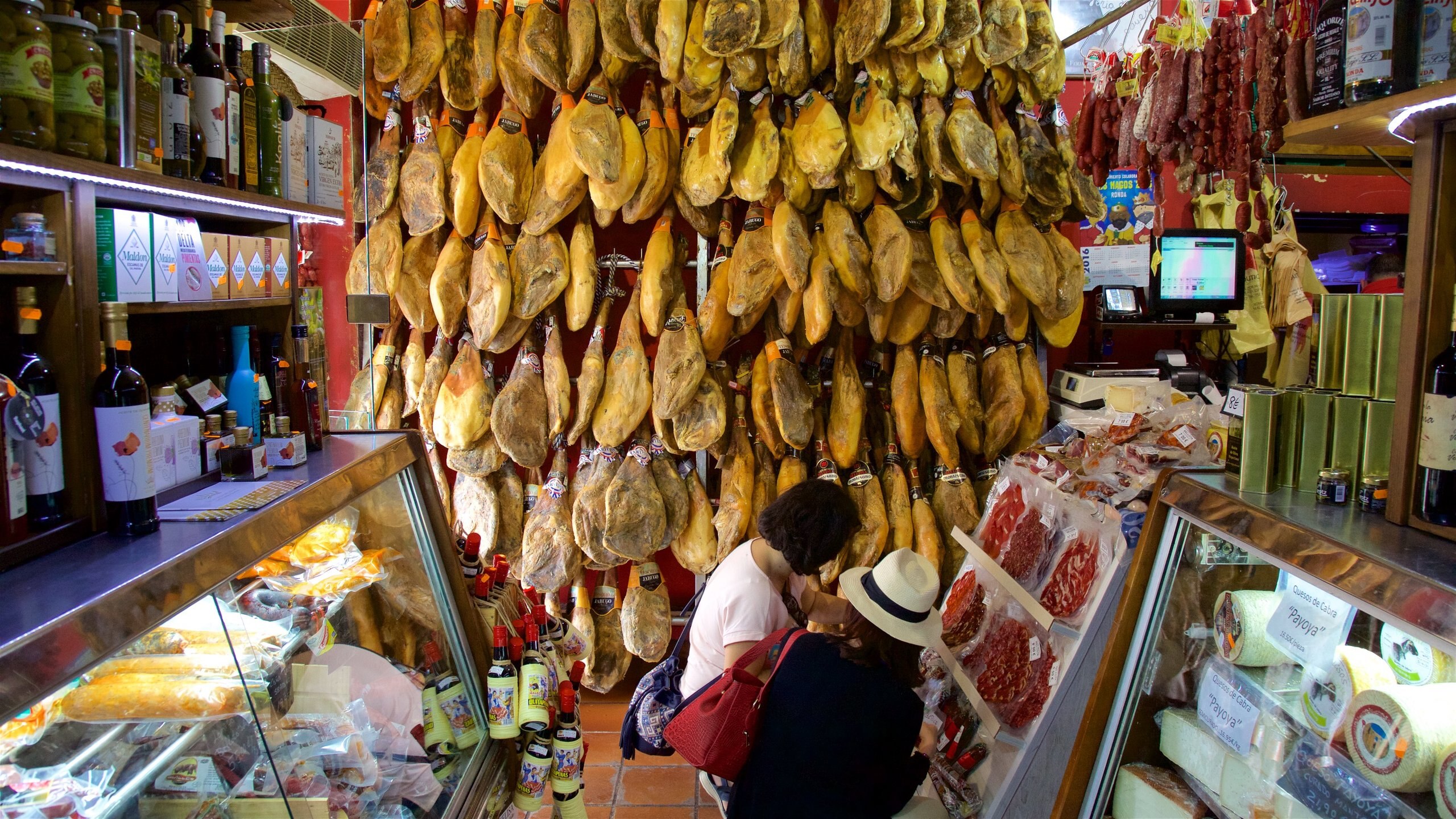 Ronda showing markets and interior views