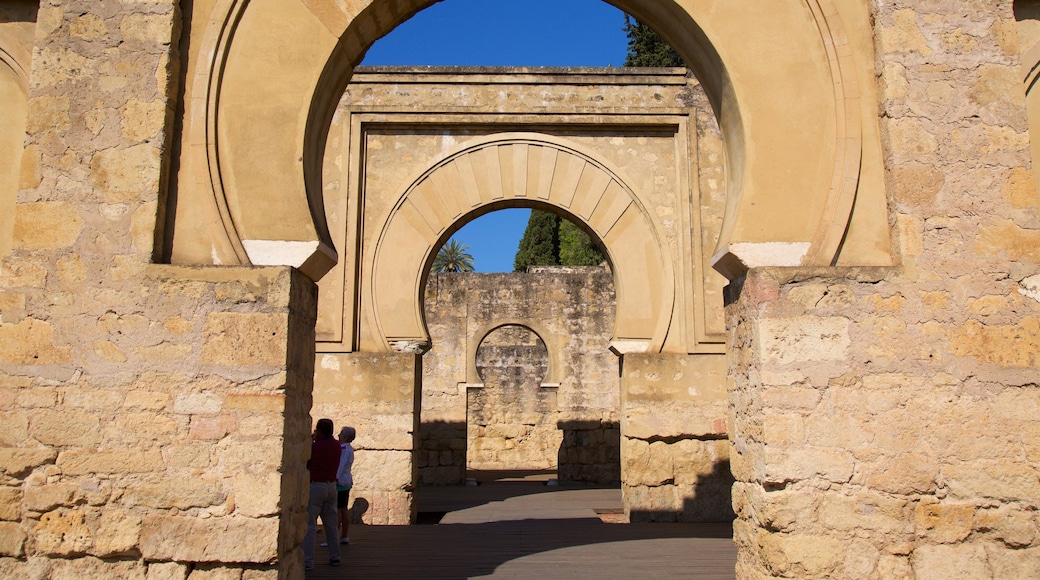 Medina Azahara mostrando elementos del patrimonio