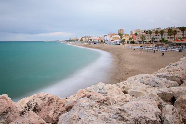 La Carihuela showing general coastal views and a sandy beach
