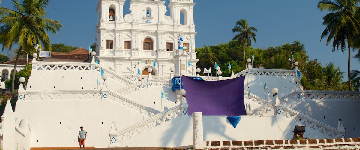 Panaji que incluye escenas urbanas