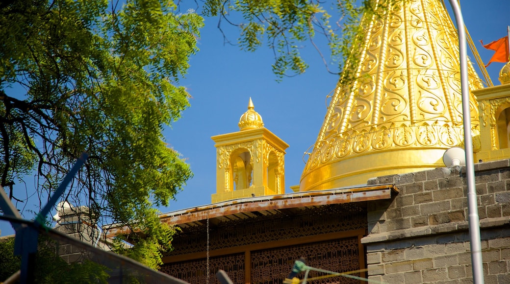 Sai Baba-Tempel mit einem historische Architektur