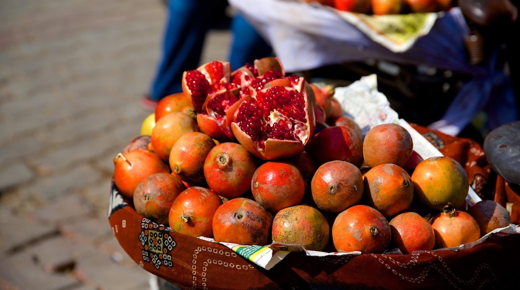 Sai Baba Temple showing markets