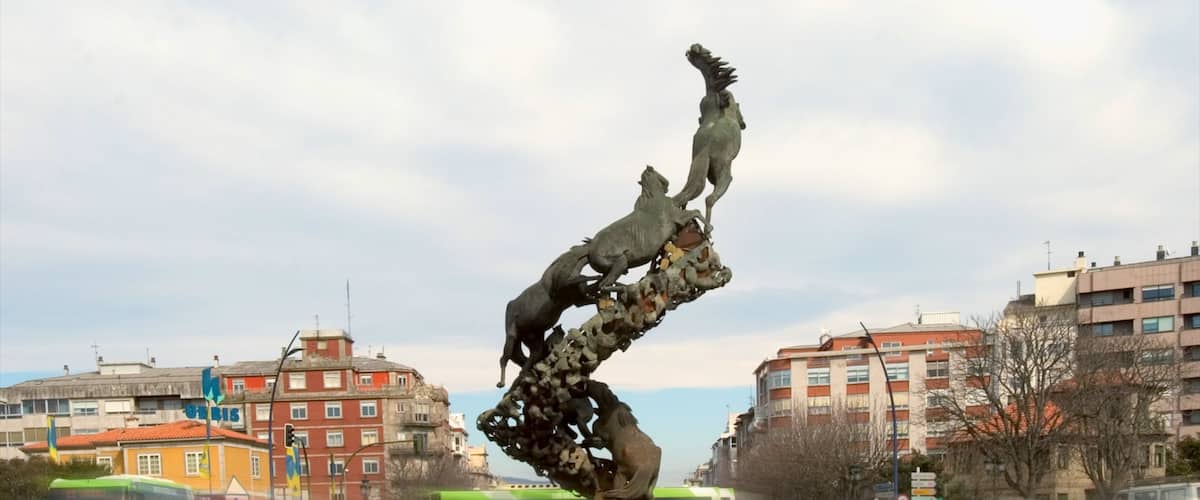 Pontevedra which includes a statue or sculpture and street scenes