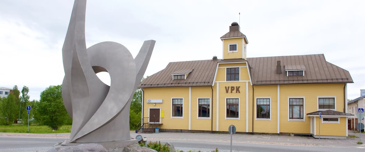 Kemijärvi montrant art en plein air