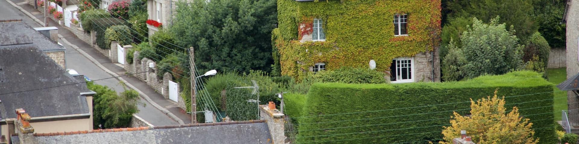Château de Dinan montrant patrimoine historique et petite ville ou village