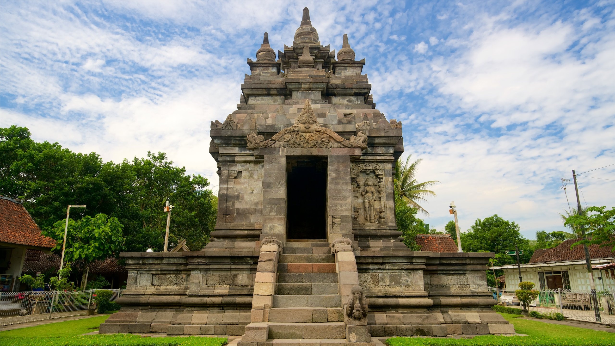 Pawon Java Temple de Candi Pawon, Borobudur location de vacances à partir de € 11 ...