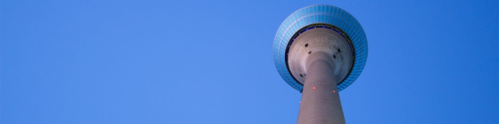 Rheinturm das einen moderne Architektur