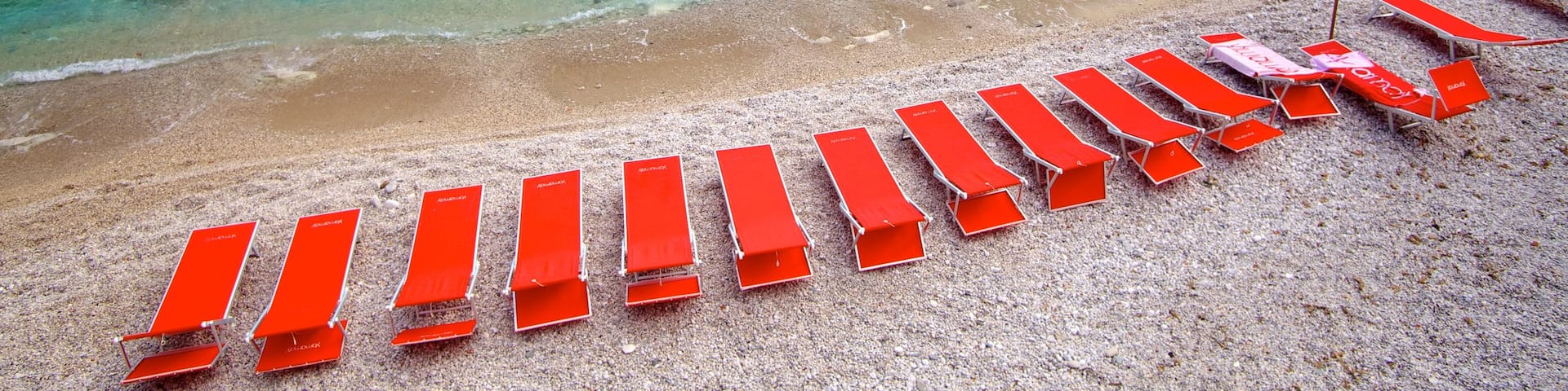 Marina Piccola mit einem Sandstrand und tropische Szenerien