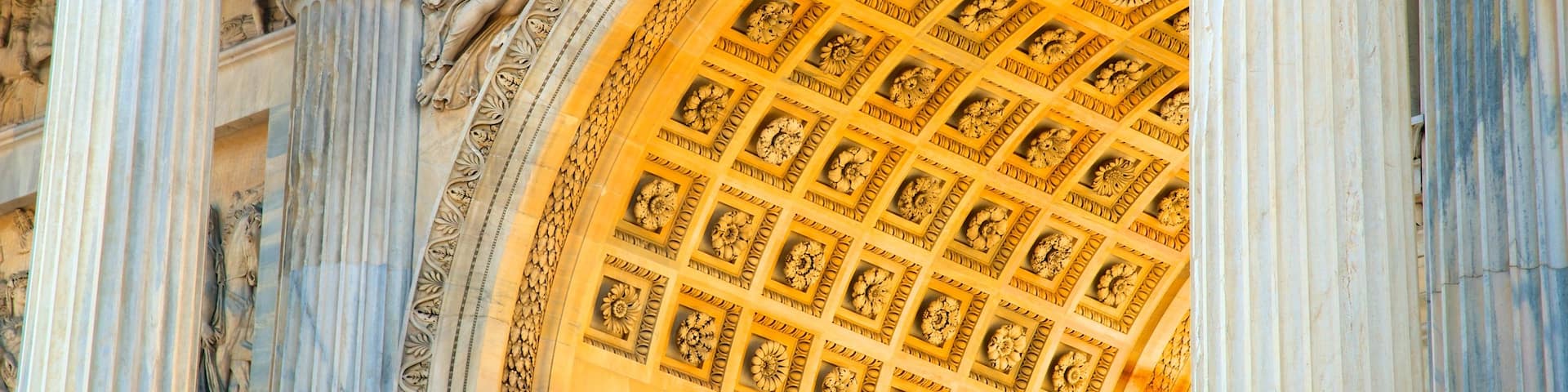 Arco della Pace das einen Monument und historische Architektur