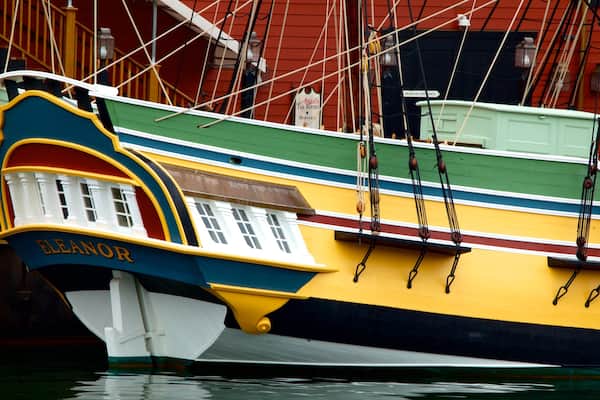 Boston Tea Party Ship & Museum mit einem Bucht oder Hafen und Bootfahren