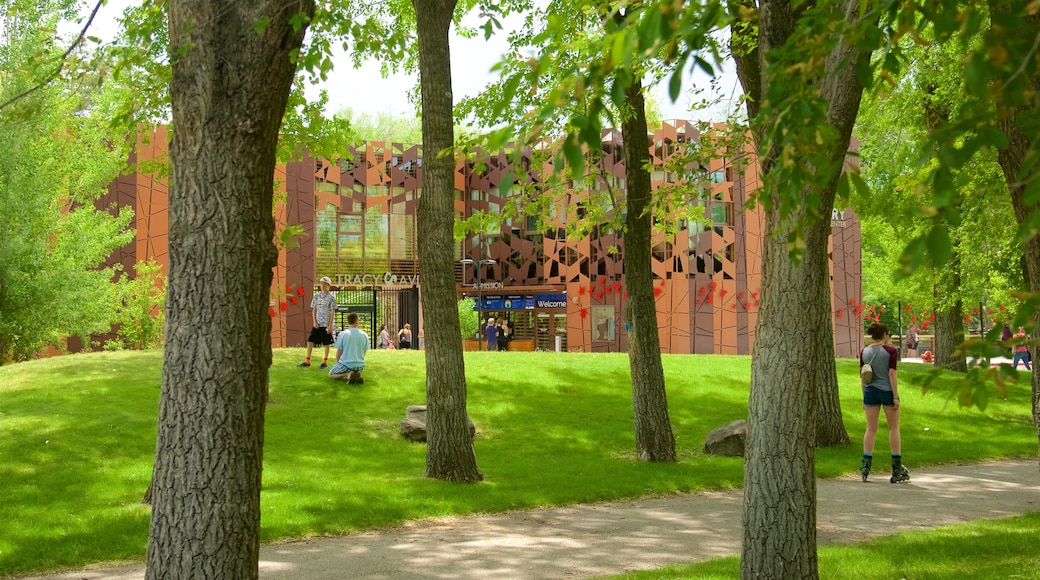 Liberty Park showing a garden and modern architecture