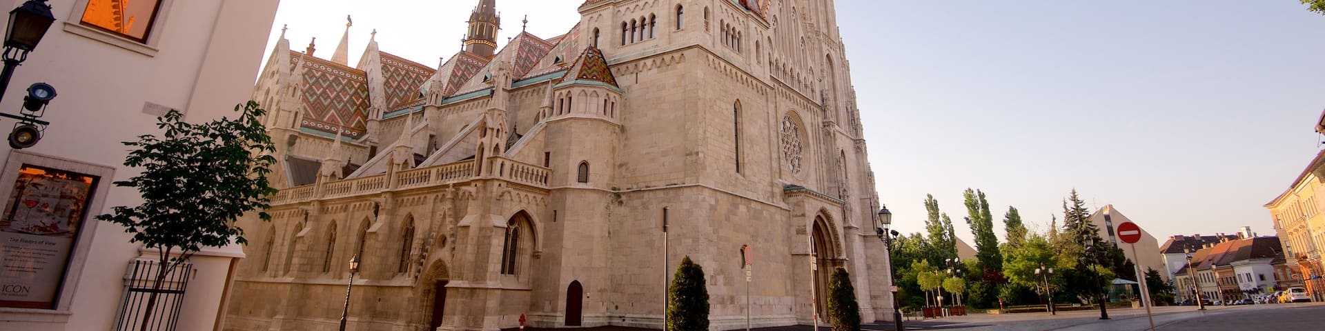 Budapest das einen Kirche oder Kathedrale und historische Architektur