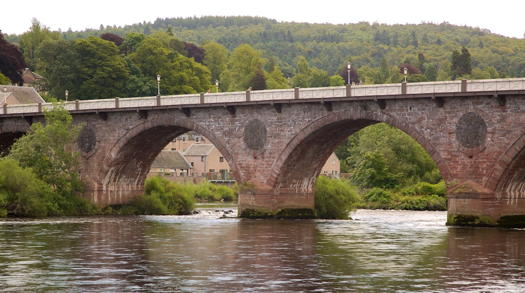 Perth featuring a bridge and a lake or waterhole