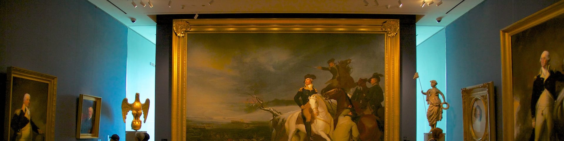 Boston Museum of Fine Arts qui includes vues intérieures aussi bien que petit groupe de personnes