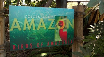 Santa Ana Zoo which includes zoo animals and signage