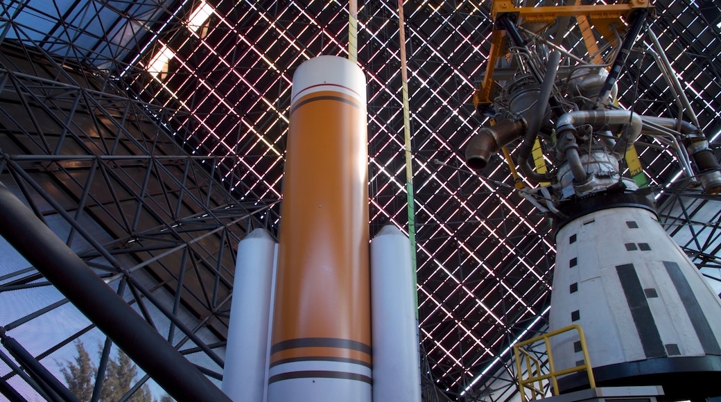 Discovery Science Center featuring interior views