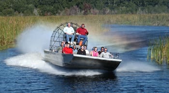 Kissimmee das einen Stromschnellen, Fluss oder Bach und Bootfahren