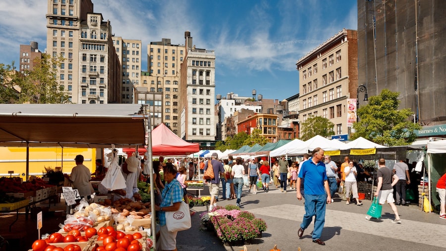 Union Square featuring food, markets and street scenes