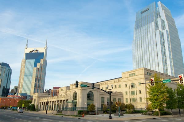 Country Music Hall of Fame and Museum showing skyline, cbd and a city