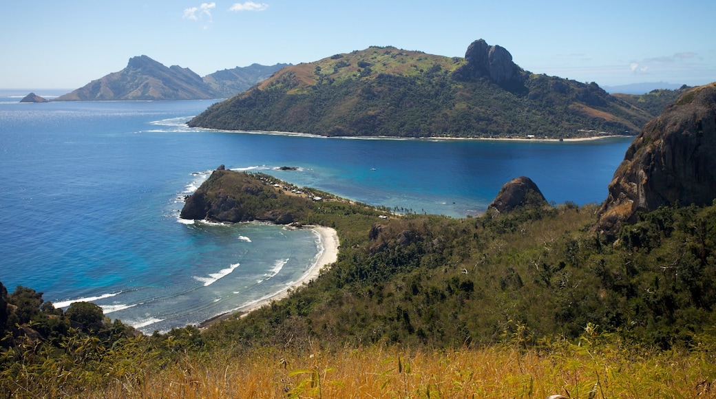 Yasawa-Inseln welches beinhaltet Landschaften, allgemeine Küstenansicht und tropische Szenerien