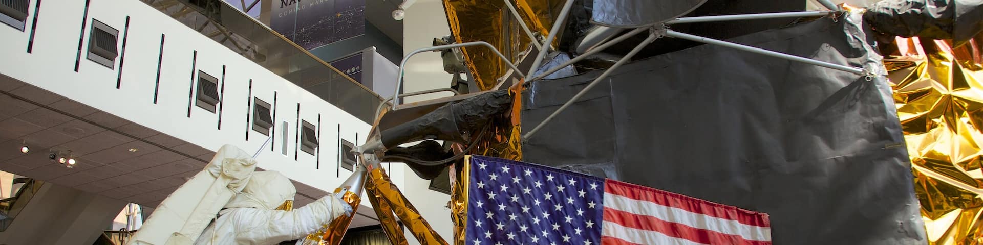 National Air and Space Museum welches beinhaltet Innenansichten