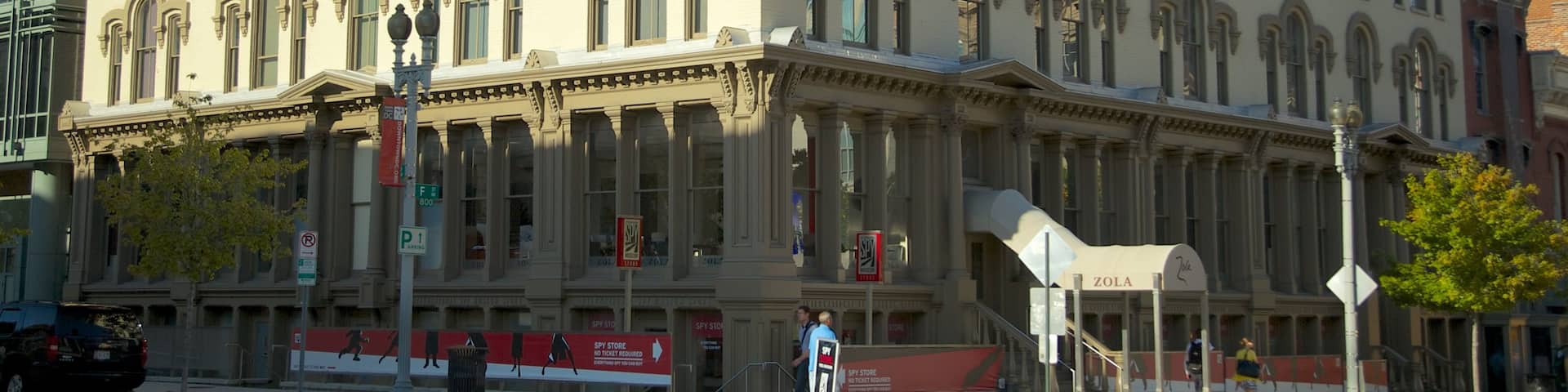 International Spy Museum featuring a city and street scenes