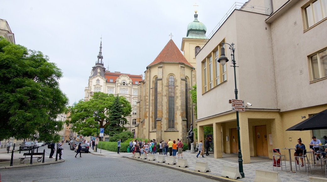 Espanjalainen synagoga featuring kirkko tai katedraali