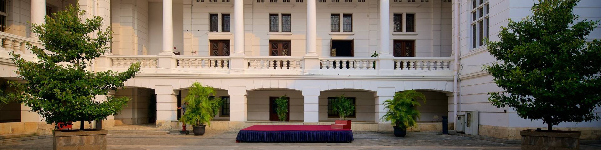 Museum Bank Indonesia featuring heritage architecture and a square or plaza