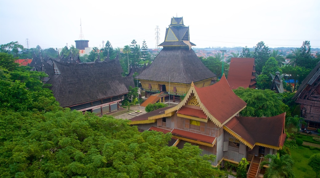 Công viên Văn hóa Taman Mini Indonesia Indah