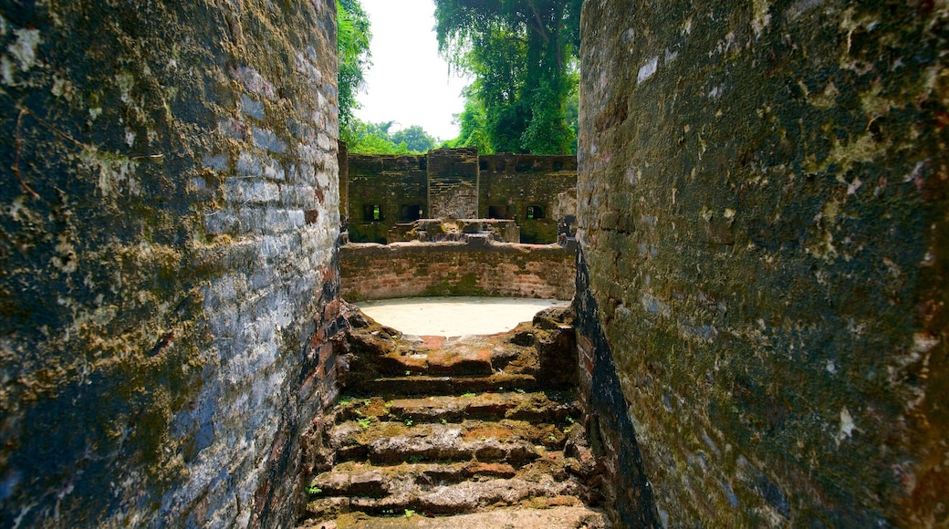 Kepulauan Seribu National Park featuring heritage elements