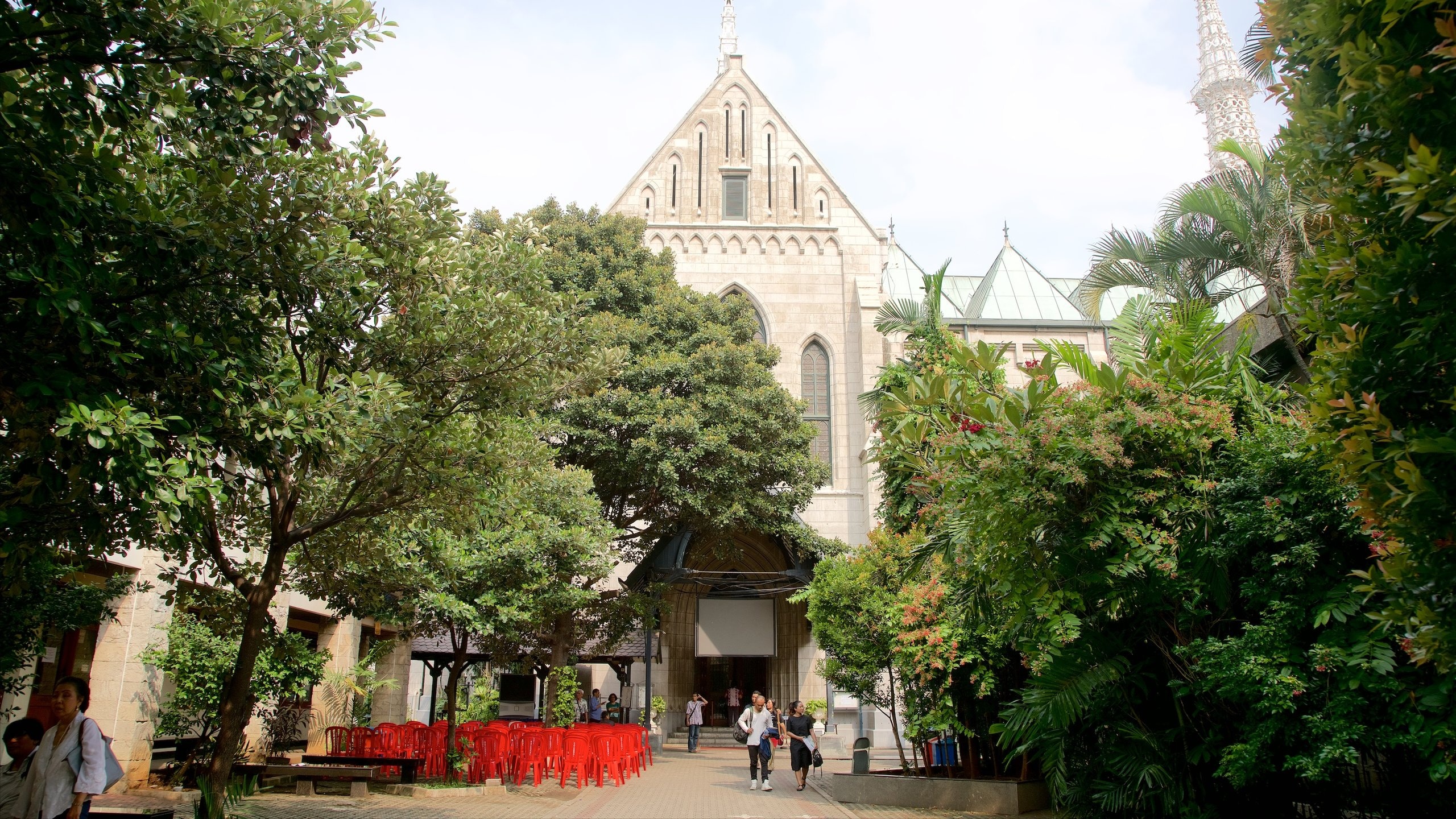Jakarta Cathedral which includes a church or cathedral and heritage architecture