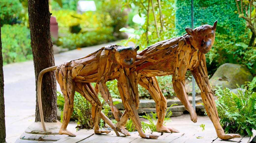 Gembira Loka Zoo showing outdoor art