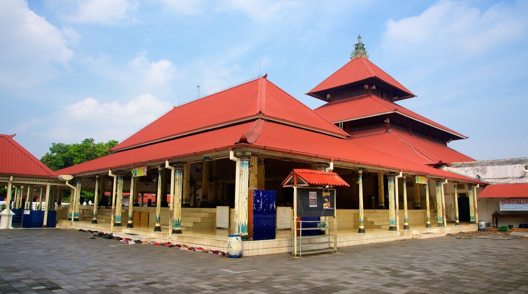 Kraton Complex