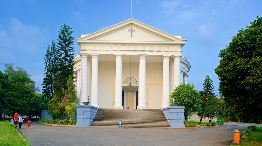 Iglesia Immanuel que incluye una iglesia o catedral y patrimonio de arquitectura