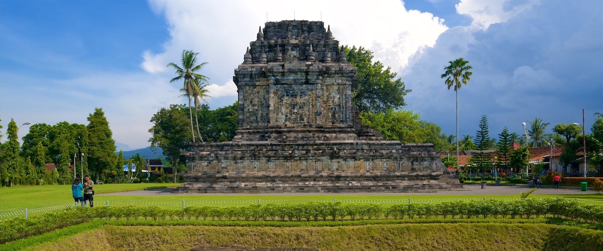 Candi Mendut mostrando patrimonio de arquitectura y ruinas de edificios