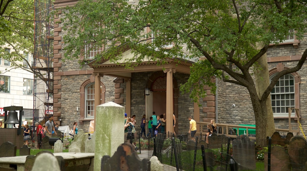 St. Paul\'s Chapel featuring heritage elements and a cemetery