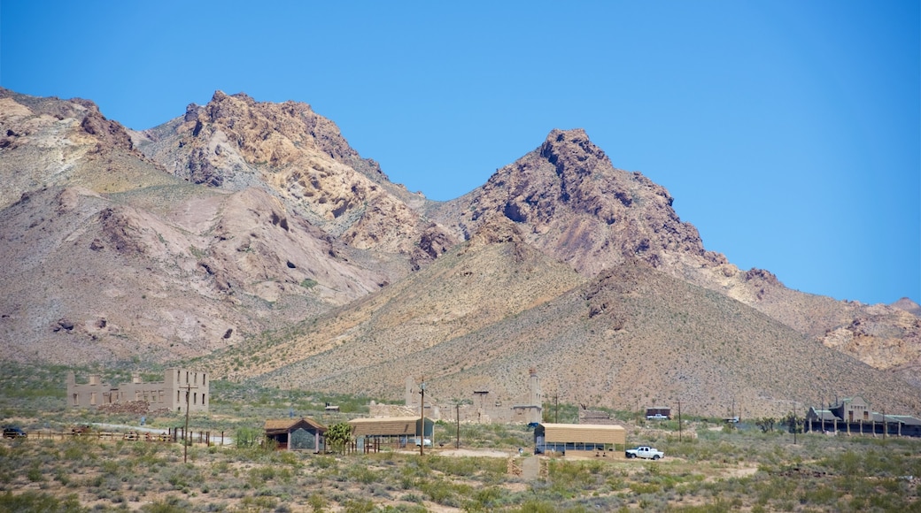 Cidade Fantasma de Rhyolite mostrando cenas tranquilas e paisagens do deserto